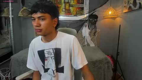 Snapshot of markbowie chatting on 19, 10, 2025 markbowie online show from 19, 10, 2025