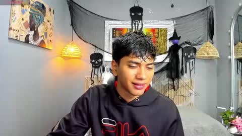 Snapshot of markbowie chatting on 26, 10, 2025 markbowie online show from 26, 10, 2025