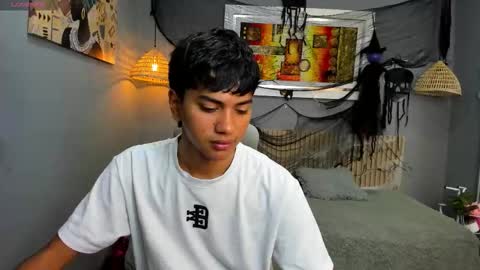 Snapshot of markbowie chatting on 31, 10, 2025 markbowie online show from 31, 10, 2025