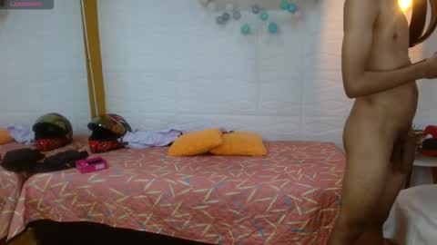 Snapshot of markbowie chatting on 15, 11, 2025 markbowie online show from 15, 11, 2025