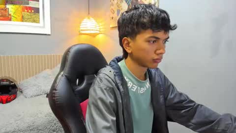 Snapshot of markbowie chatting on 18, 11, 2025 markbowie online show from 18, 11, 2025