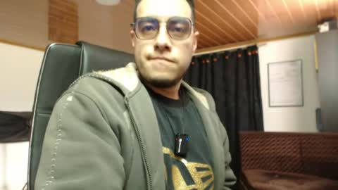 Snapshot of markswitch_ chatting on 10, 4, 2026 Mark Switch online show from 10, 4, 2026