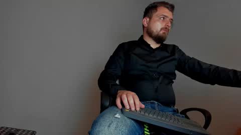 Snapshot of markwaynescr chatting on 11, 11, 2025 MARK online show from 11, 11, 2025