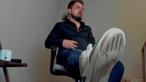 Snapshot of markwaynescr chatting on 21, 11, 2025 MARK online show from 21, 11, 2025