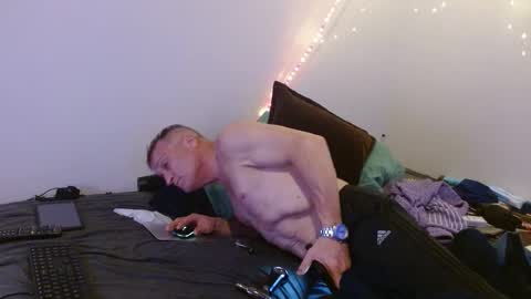 markymark101825061 online show from 12, 2, 2025