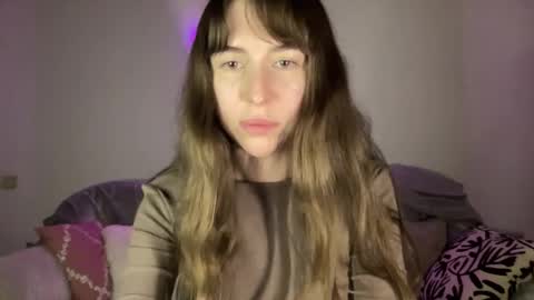 Snapshot of maroonaaa chatting on 7, 10, 2025 Mary online show from 7, 10, 2025