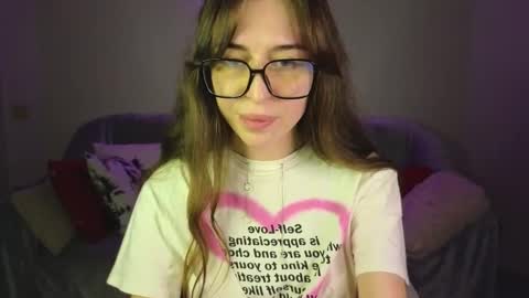 Snapshot of maroonaaa chatting on 5, 1, 2026 Mary online show from 5, 1, 2026