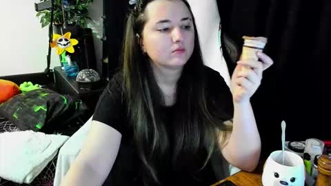 Snapshot of marry_paradisesi chatting on 15, 10, 2025 Marishka online show from 15, 10, 2025