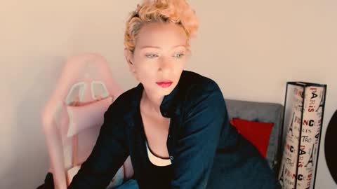 May online show from 26, 9, 2025