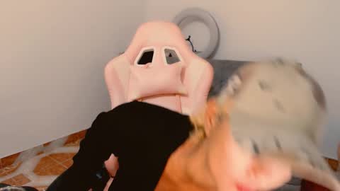 May online show from 22, 12, 2025