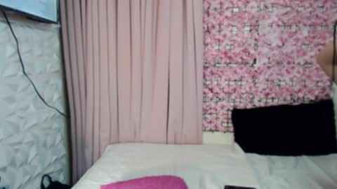 Snapshot of martha_fox chatting on 19, 10, 2025 DONT FORGET TO FOLLOW ME AND GIVE ME A THUMBS UP GUYS- martha online show from 19, 10, 2025
