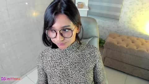 Snapshot of martiiinaa_ chatting on 17, 12, 2024 Martina online show from 17, 12, 2024