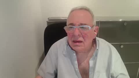 Snapshot of martin_1947 chatting on 7, 4, 2026 martin_1947 online show from 7, 4, 2026
