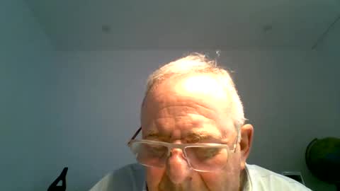 Snapshot of martin_1947 chatting on 9, 5, 2026 martin_1947 online show from 9, 5, 2026