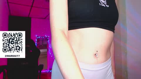 Snapshot of martina_adams chatting on 6, 12, 2024 mari online show from 6, 12, 2024