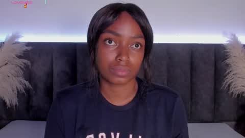 Snapshot of martina_jackson_ chatting on 12, 9, 2025 Laura online show from 12, 9, 2025