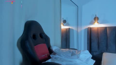 Snapshot of martina_jackson_ chatting on 9, 11, 2025 Laura online show from 9, 11, 2025