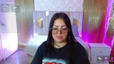 Hey im martina online show from 7, 5, 2026