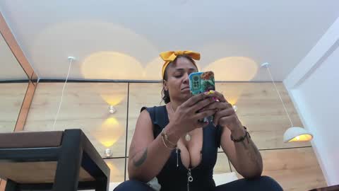 martina touss  online show from 24, 1, 2025