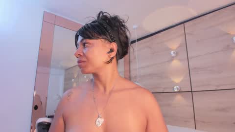 martina touss  online show from 4, 11, 2025