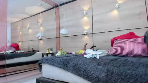 martina touss  online show from 8, 7, 2026