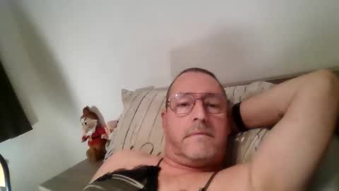 Snapshot of martinb62 chatting on 30, 9, 2025 Hotguy61 online show from 30, 9, 2025