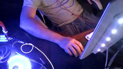 martingillesg online show from 28, 3, 2026