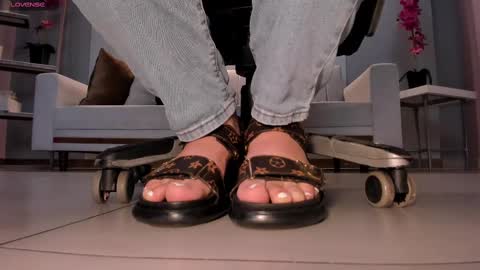 Snapshot of martinnabonnet chatting on 28, 2, 2025 Martinna Bonnet online show from 28, 2, 2025