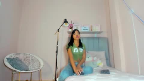 Snapshot of mary_cute9 chatting on 10, 9, 2025 mary_cute9 online show from 10, 9, 2025