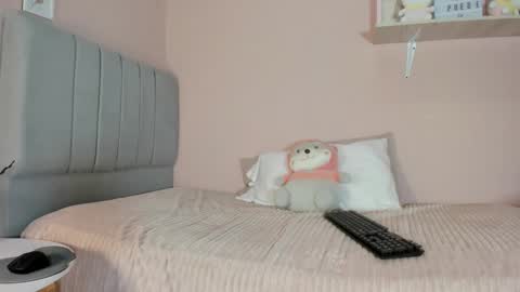 Snapshot of mary_cute9 chatting on 18, 10, 2025 mary_cute9 online show from 18, 10, 2025