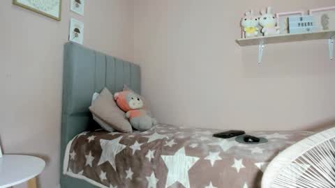 Snapshot of mary_cute9 chatting on 16, 11, 2025 mary_cute9 online show from 16, 11, 2025