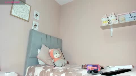 Snapshot of mary_cute9 chatting on 18, 11, 2025 mary_cute9 online show from 18, 11, 2025