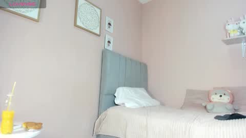 Snapshot of mary_cute9 chatting on 22, 11, 2025 mary_cute9 online show from 22, 11, 2025