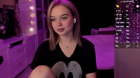 Snapshot of mary_romance chatting on 9, 1, 2025 Mary online show from 9, 1, 2025