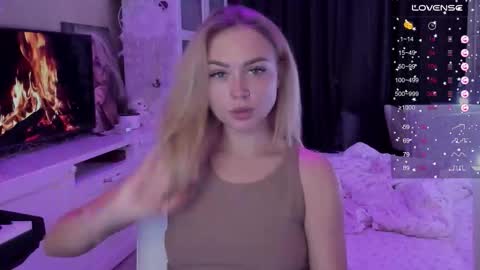 Snapshot of mary_romance chatting on 1, 10, 2025 Mary online show from 1, 10, 2025