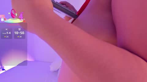 Snapshot of mary_suarez chatting on 8, 10, 2025 Maria online show from 8, 10, 2025