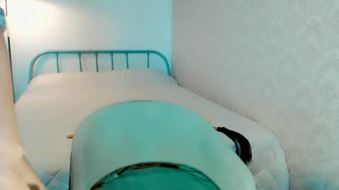 Anna online show from 9, 4, 2026