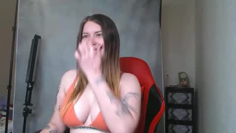 Snapshot of maryhotloves chatting on 13, 10, 2025 MaryHotLoves online show from 13, 10, 2025