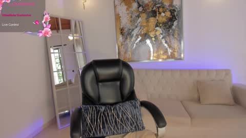 Snapshot of marylewis_ chatting on 1, 3, 2025 Mary online show from 1, 3, 2025