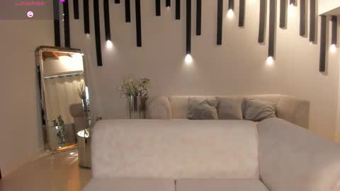 Snapshot of marylewis_ chatting on 5, 3, 2025 Mary online show from 5, 3, 2025