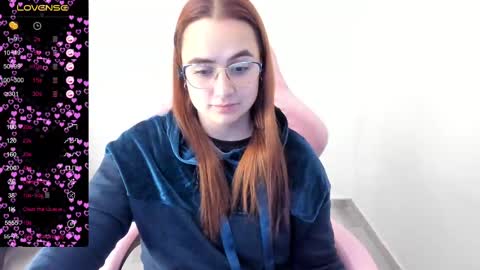 Snapshot of maryluna95 chatting on 25, 2, 2025 Dulce Maria online show from 25, 2, 2025