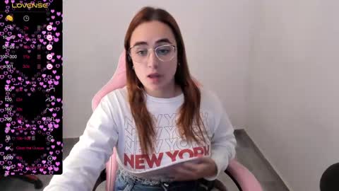 Snapshot of maryluna95 chatting on 7, 3, 2025 Dulce Maria online show from 7, 3, 2025