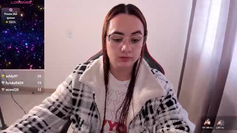 Snapshot of maryluna95 chatting on 12, 11, 2025 Dulce Maria online show from 12, 11, 2025