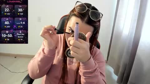 Snapshot of maryluna95 chatting on 19, 11, 2025 Dulce Maria online show from 19, 11, 2025