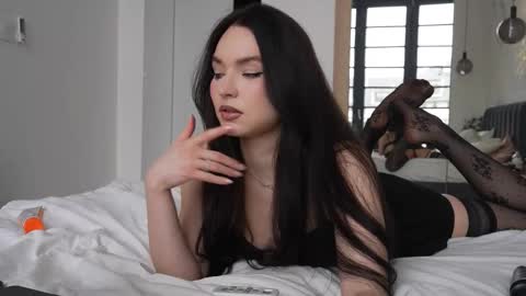 Marina online show from 25, 2, 2026