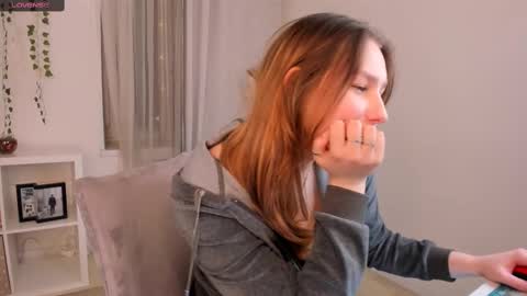 Snapshot of marywaddell chatting on 28, 2, 2025 Mary online show from 28, 2, 2025