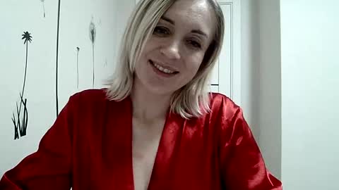 Snapshot of maryyemm chatting on 8, 12, 2024 maryyemm online show from 8, 12, 2024