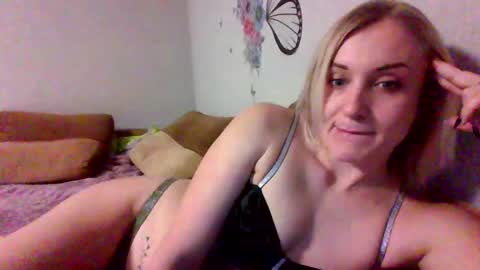 Snapshot of maryyemm chatting on 2, 1, 2025 maryyemm online show from 2, 1, 2025