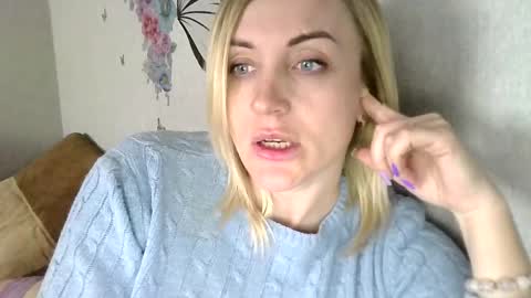 Snapshot of maryyemm chatting on 8, 3, 2025 maryyemm online show from 8, 3, 2025