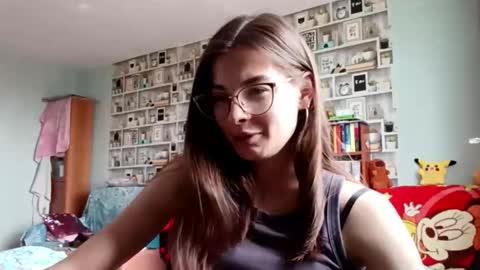 Kelly online show from 9, 4, 2026